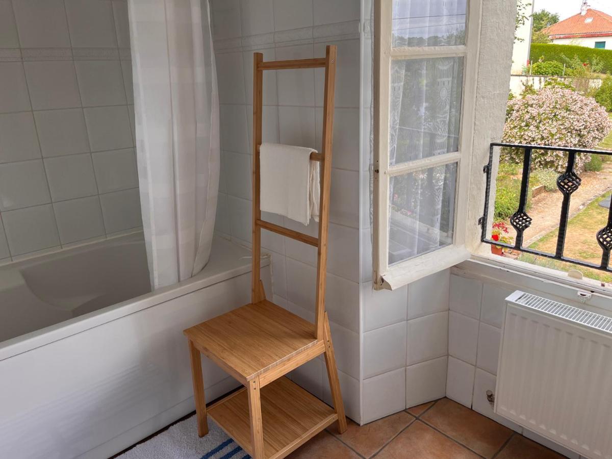 La Maison Du Passeur Availles-Limouzine Dış mekan fotoğraf